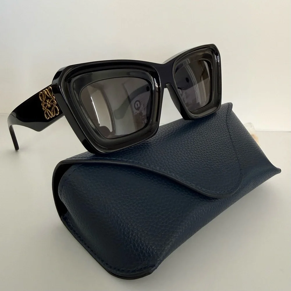 NEW!!! Loewe women sunglasses LW40145I 01A Authentic Retail 460$